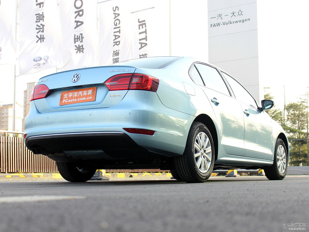 孔雀藍速騰整車外觀外觀圖片