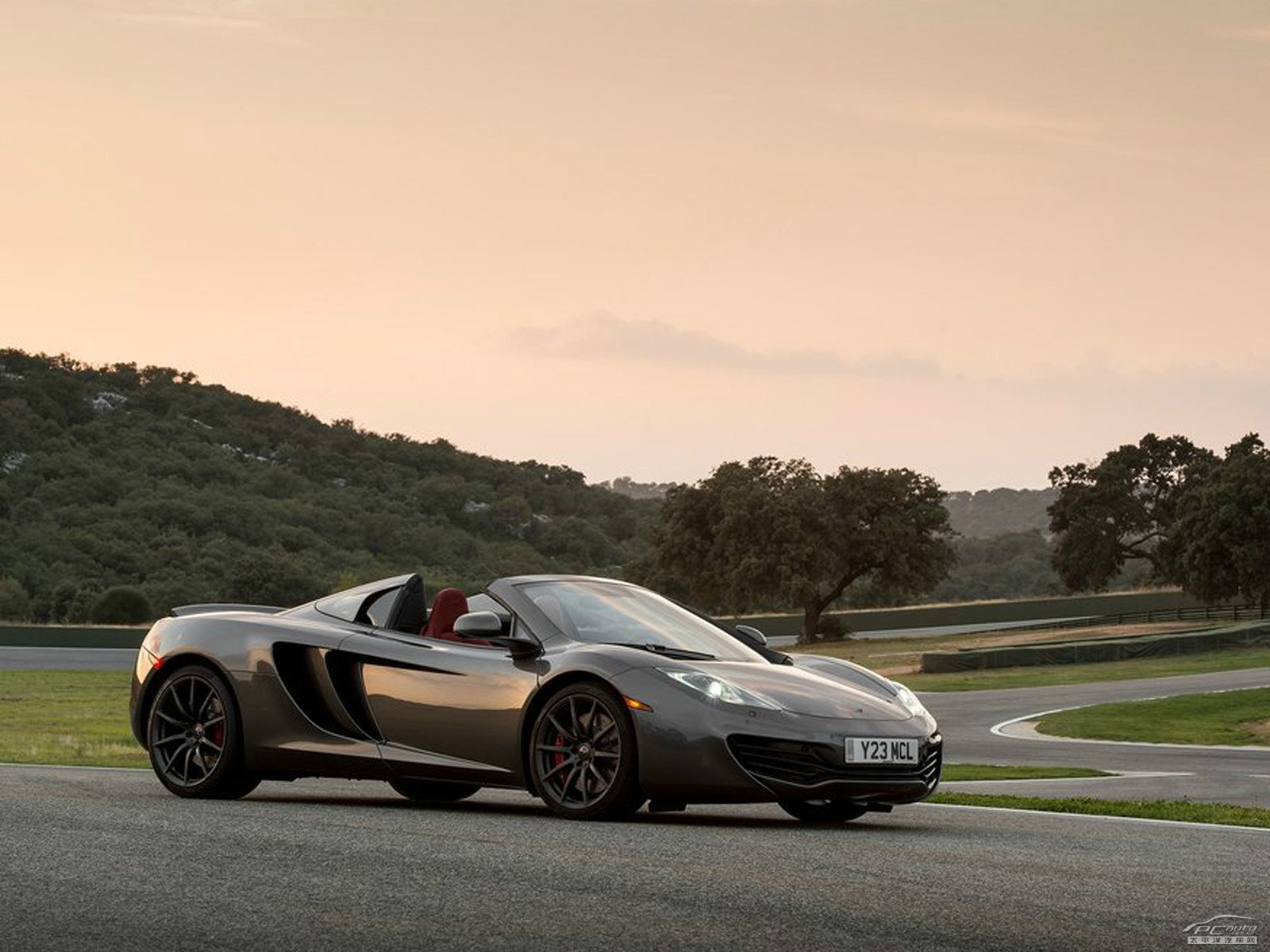 邁凱倫MP4-12C外觀高清大圖