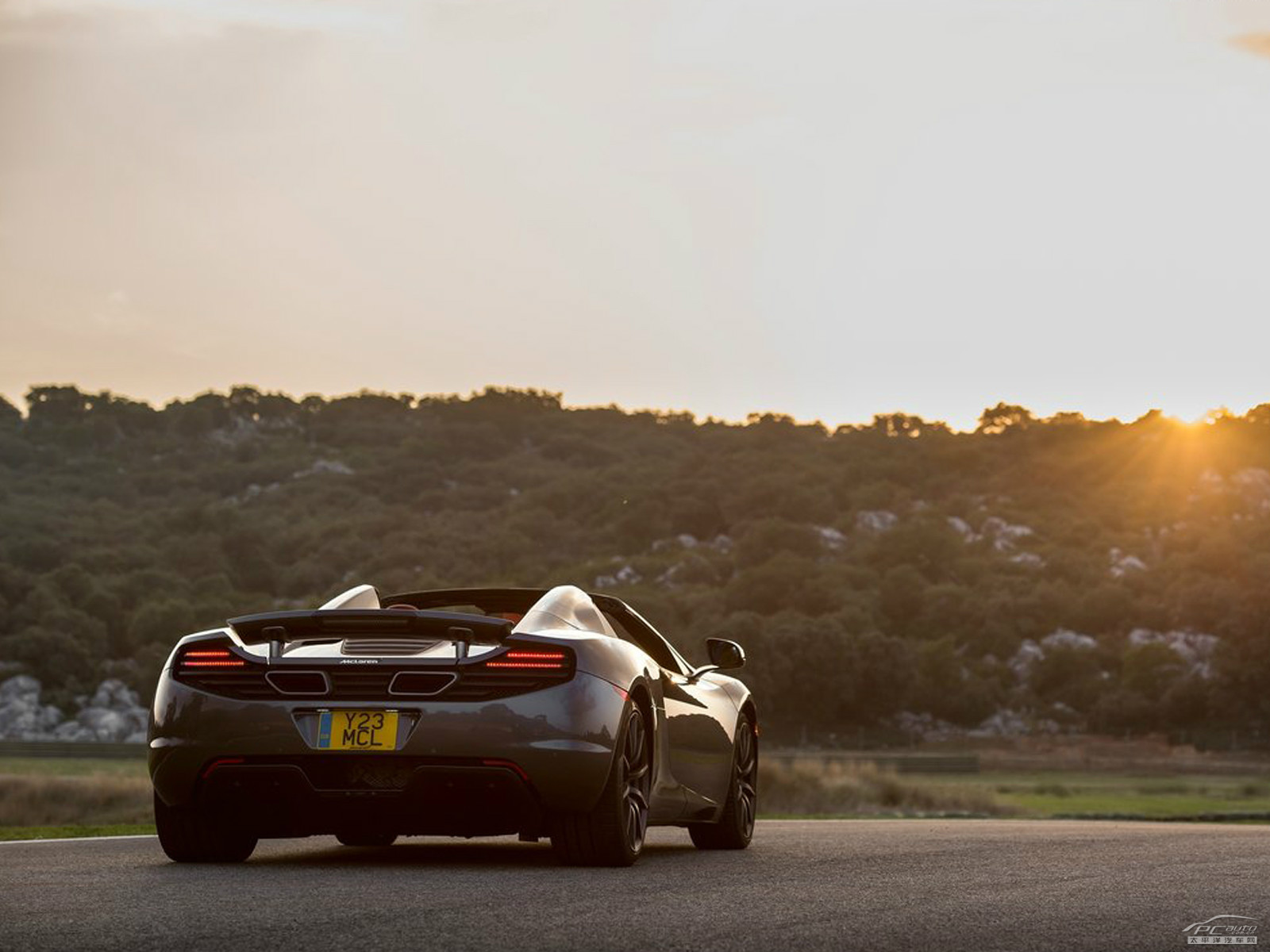 邁凱倫MP4-12C外觀高清大圖