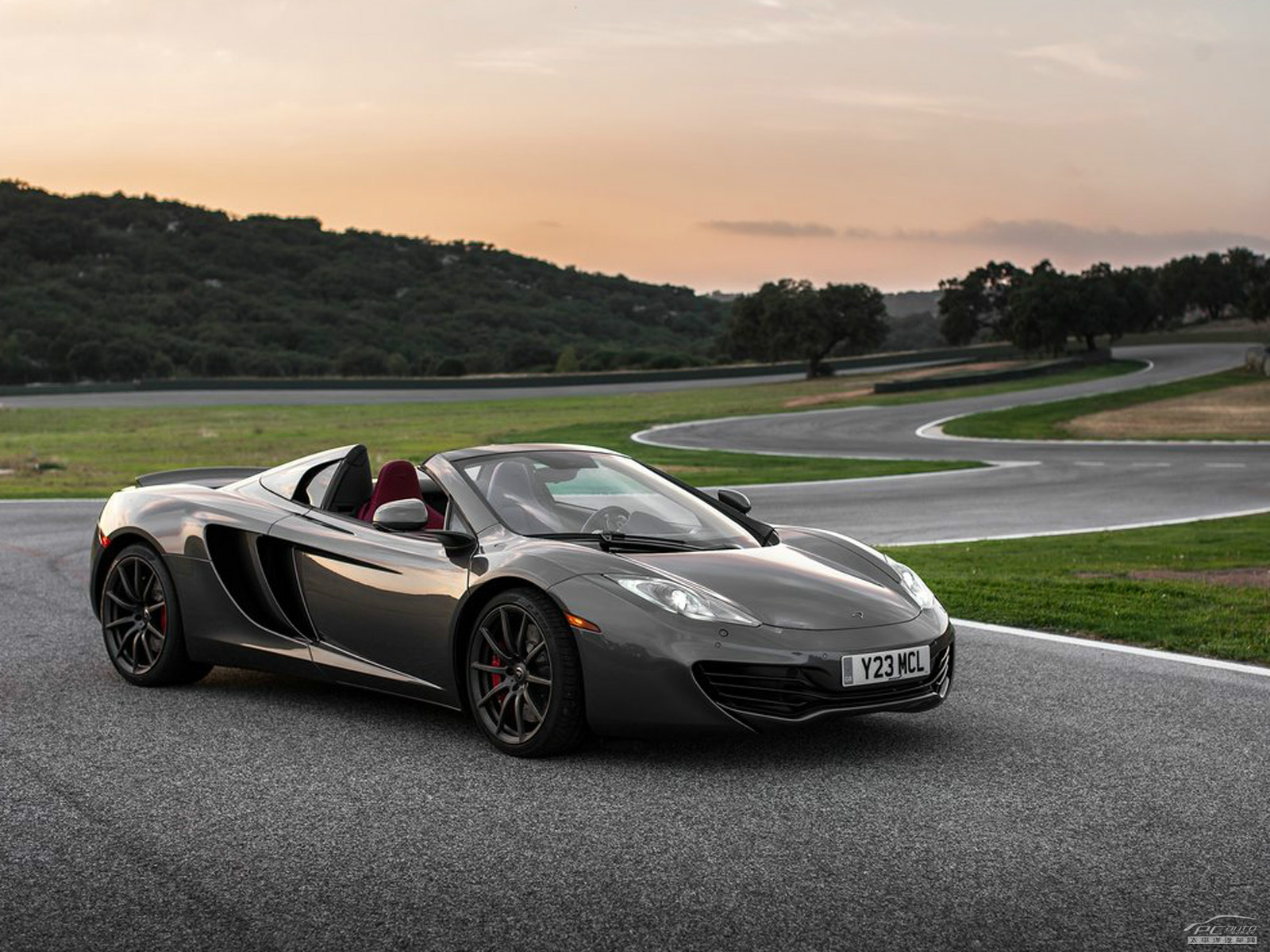 邁凱倫MP4-12C外觀高清大圖