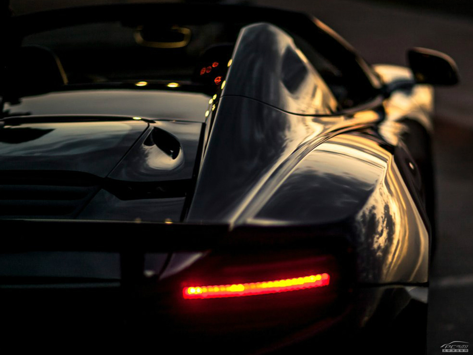 邁凱倫MP4-12C外觀高清大圖