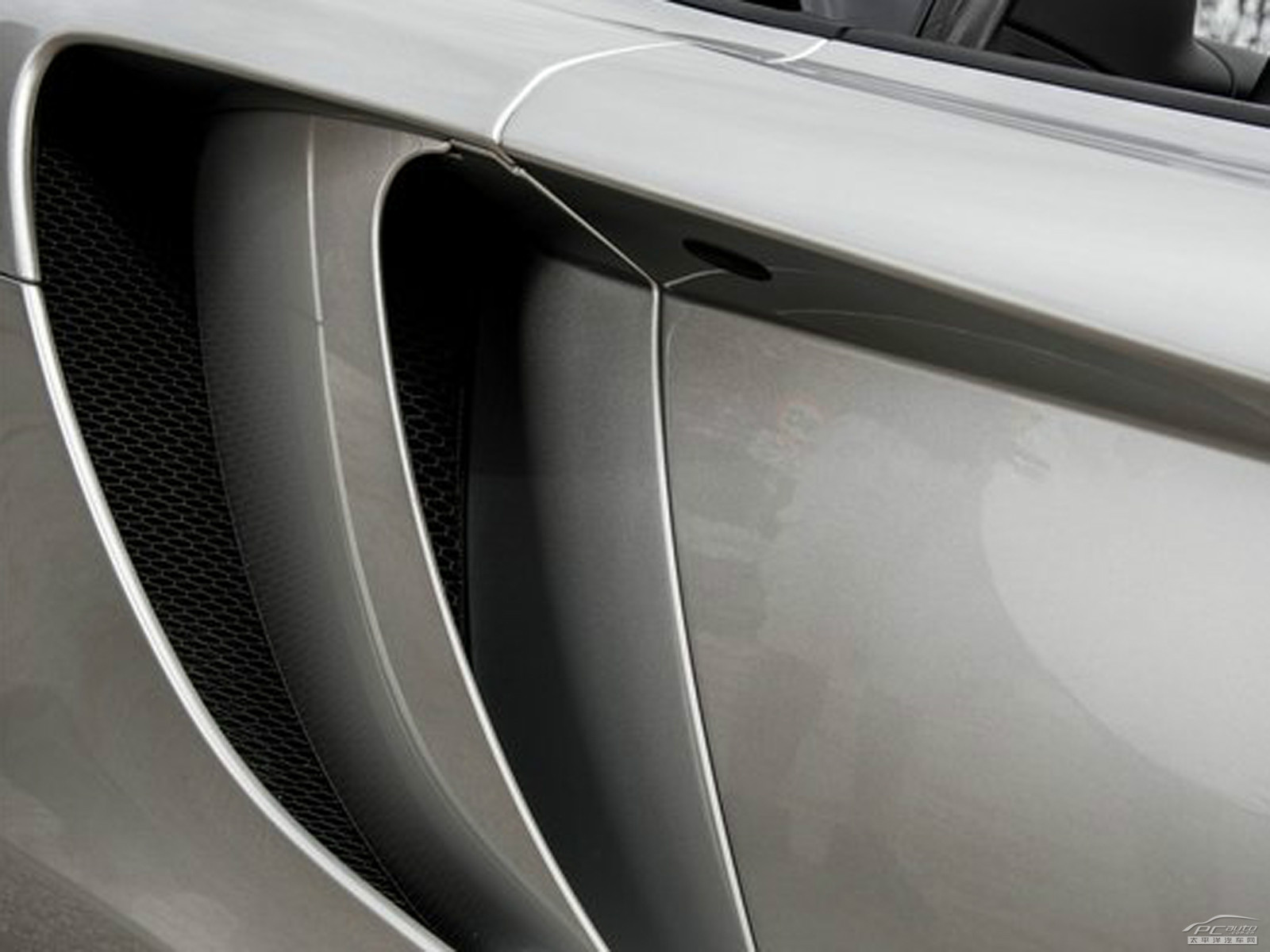 邁凱倫MP4-12C外觀高清大圖