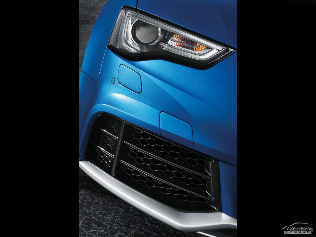 圣邦藍奧迪RS 5車頭外觀圖片