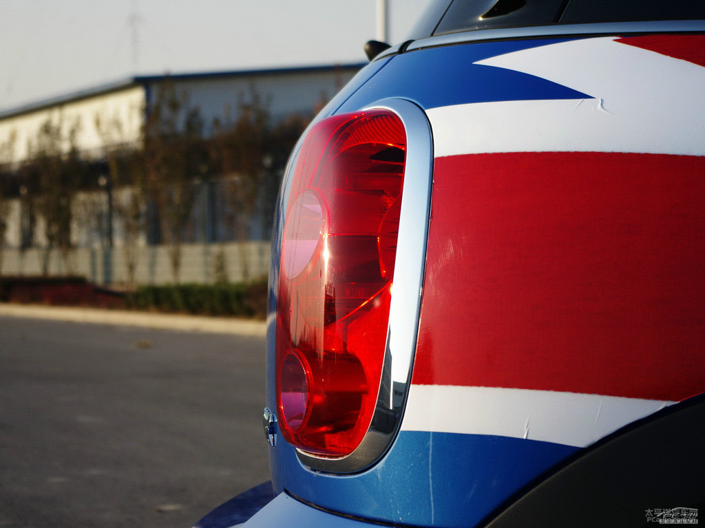 {(ln)ɫMINI COUNTRYMAN܇β^DƬ