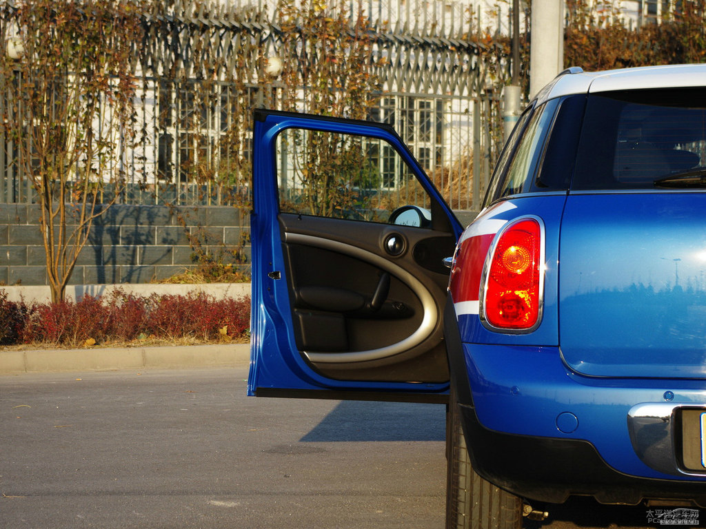 {ɫMINI COUNTRYMAN܇(ni)DƬ