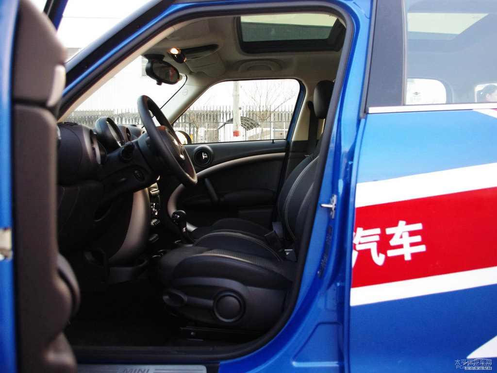 {(ln)ɫMINI COUNTRYMAN{˿ggDƬ