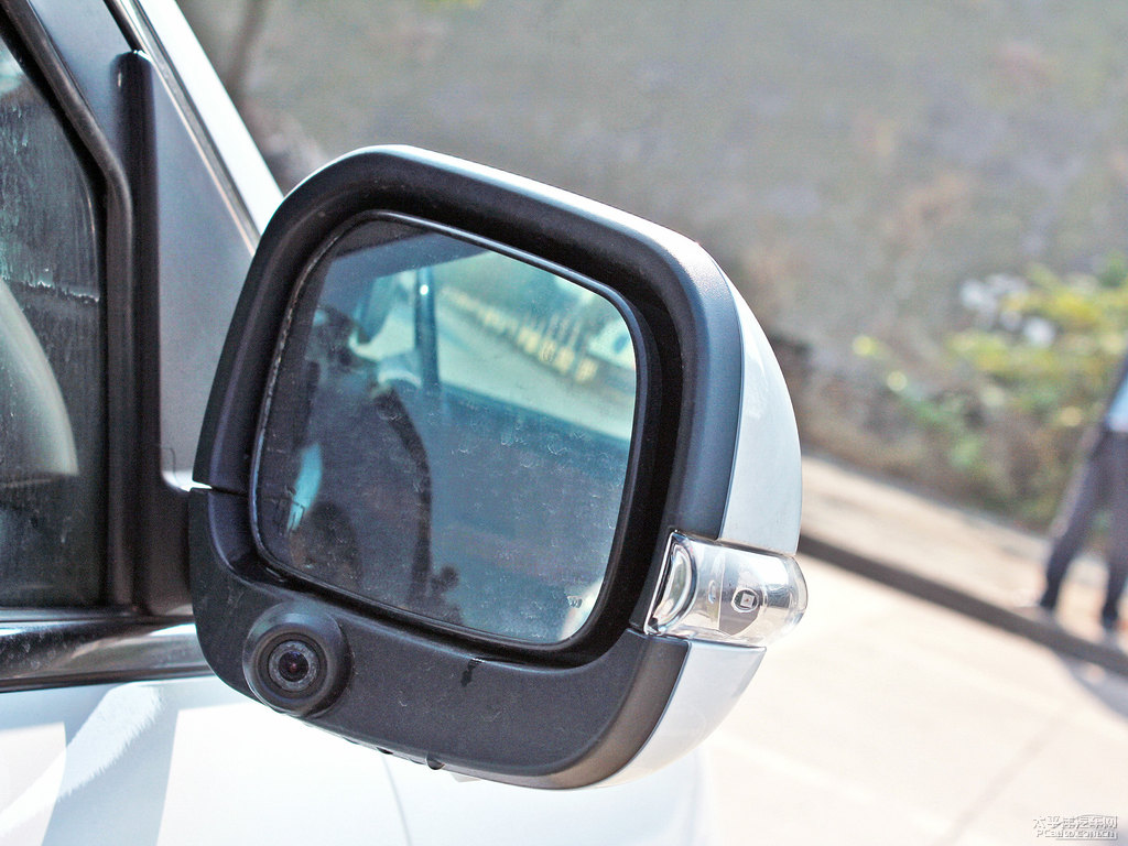 ɰ׼{ǽݴ7 SUV܇^DƬ