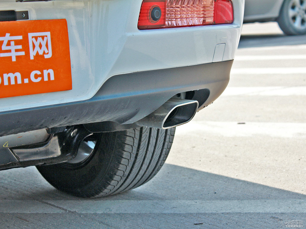 ɰ׼{ǽݴ7 SUV܇(ch)β^DƬ