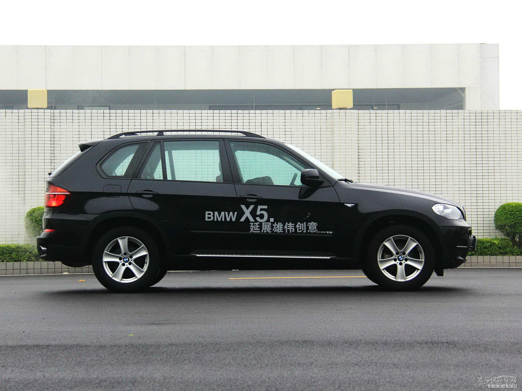 炭黑寶馬X5(進(jìn)口)外觀圖片