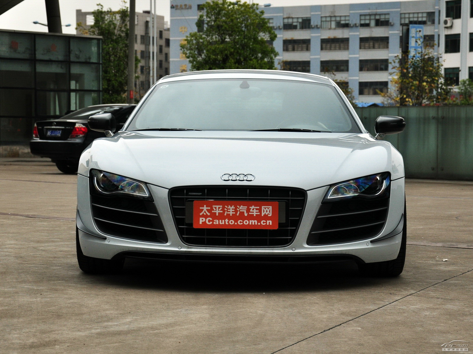 奧迪R8外觀(guān)高清大圖