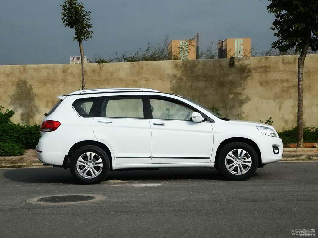 簡約白哈弗H6整車外觀外觀圖片