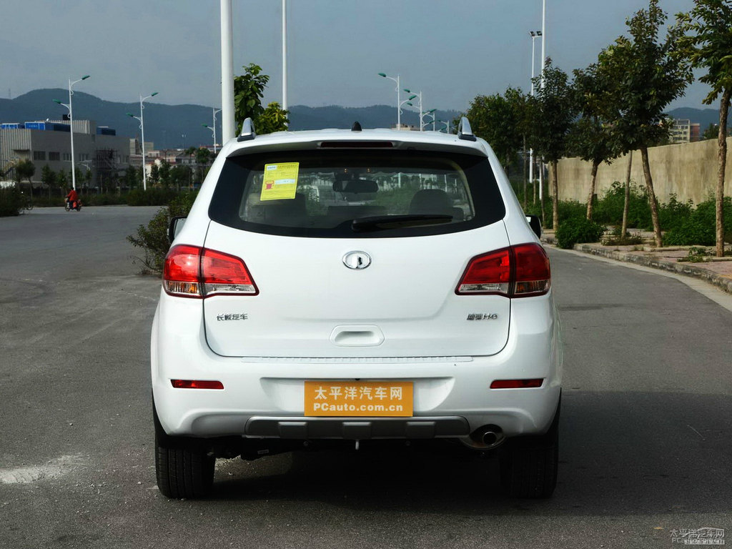 簡約白哈弗H6整車外觀外觀圖片
