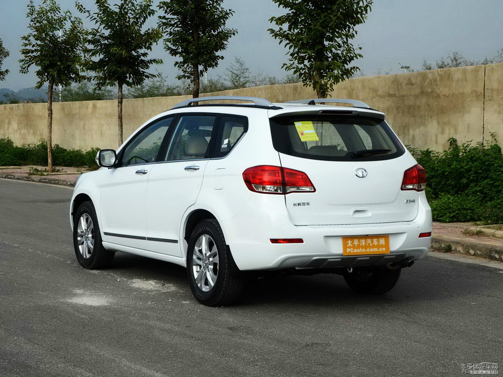簡(jiǎn)約白哈弗H6整車(chē)外觀(guān)外觀(guān)圖片