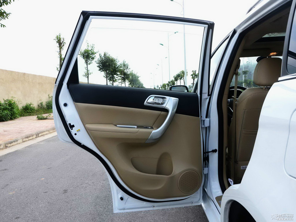 簡約白哈弗H6車廂內(nèi)飾圖片
