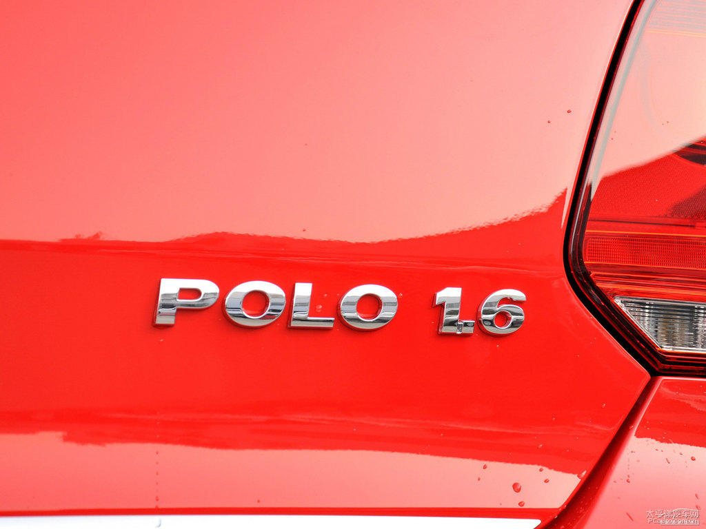 風格紅大眾Polo車尾外觀圖片