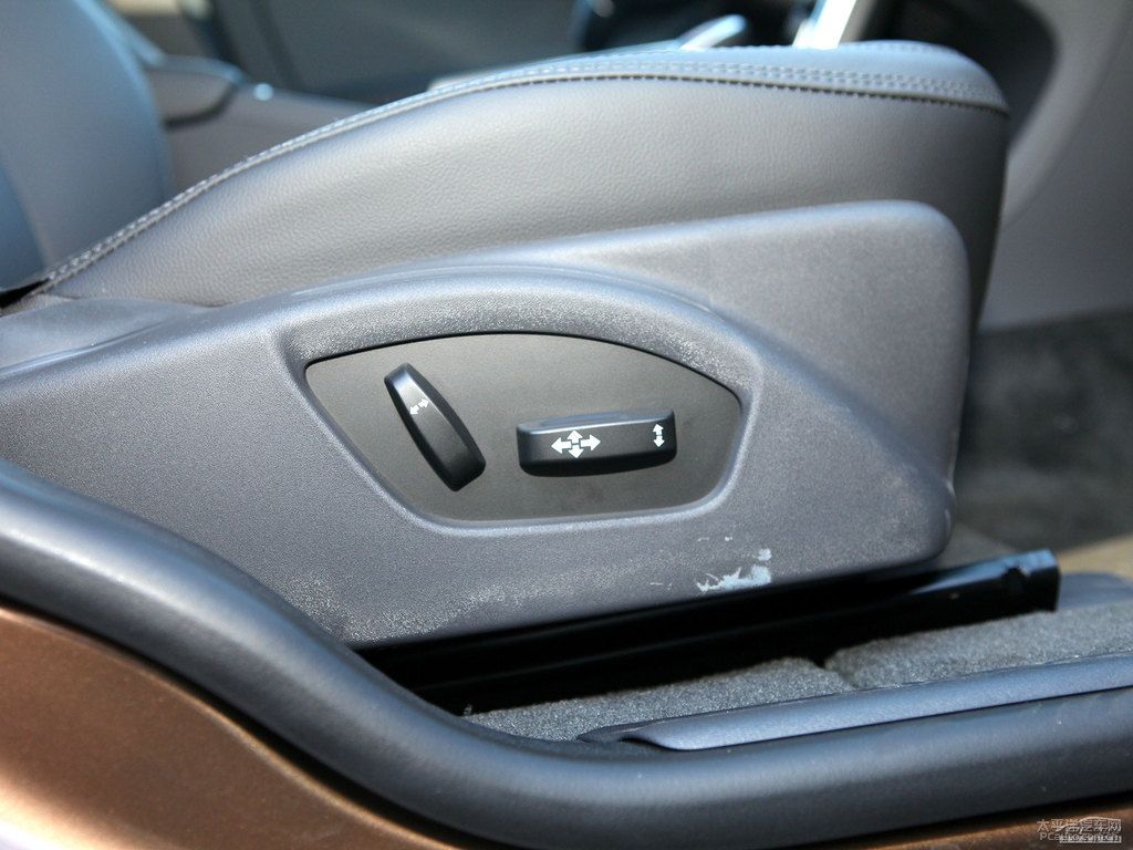 ~ɫ֠XC60(M(jn))(ni)DƬ