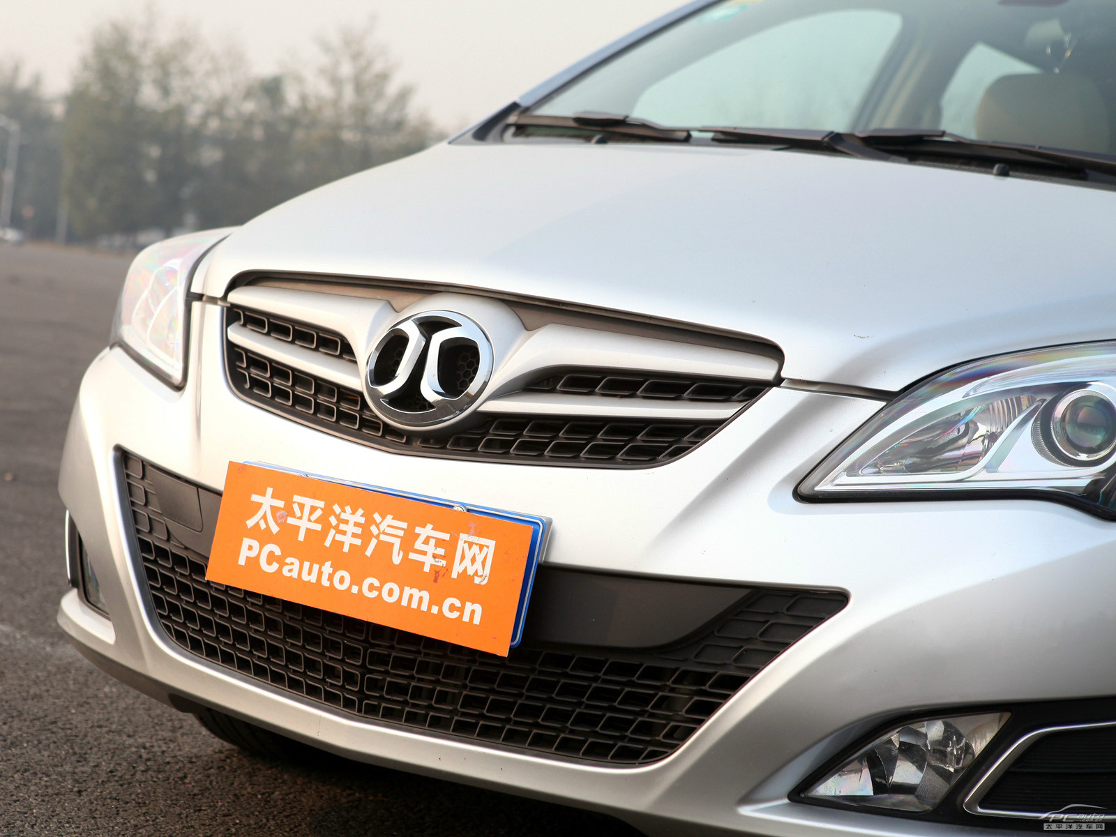 北京汽車E系列外觀高清大圖