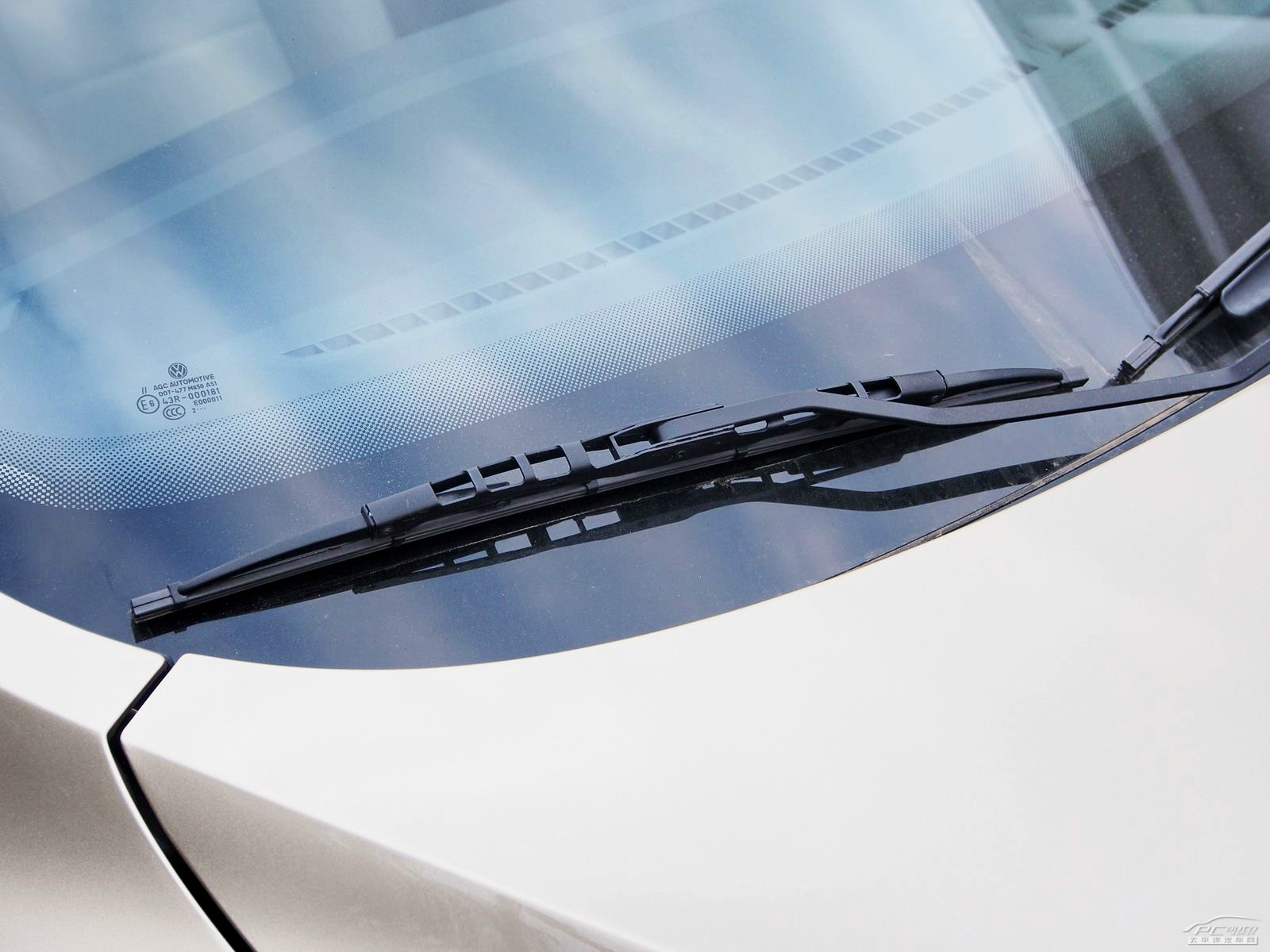 桑塔納外觀高清大圖