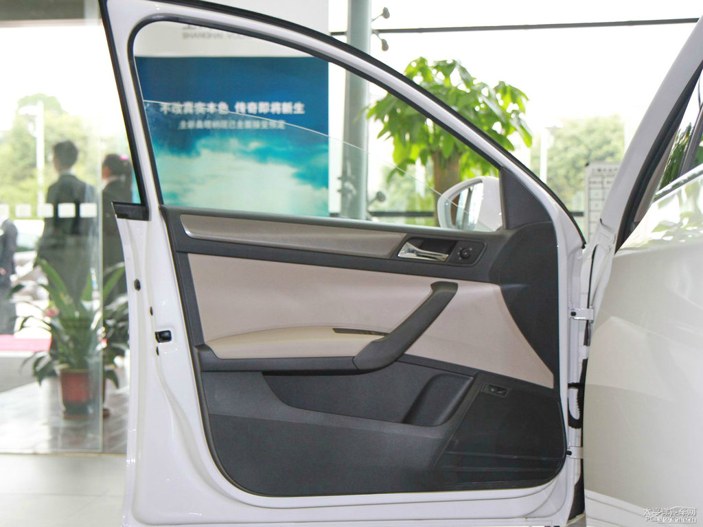 平安白桑塔納車廂內(nèi)飾圖片