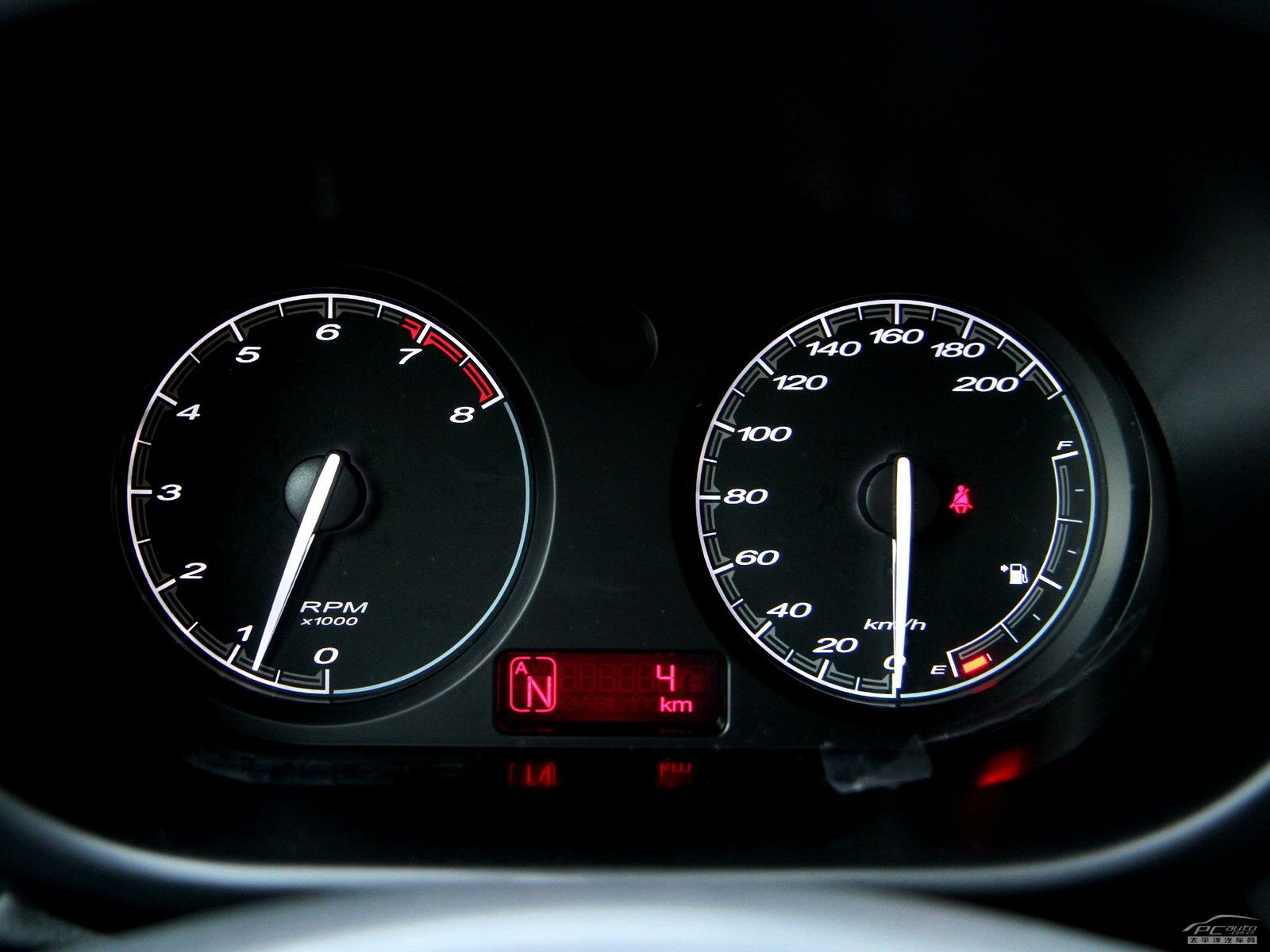 名爵3內(nèi)飾高清大圖