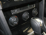 2013款 1.6L 自動 豪華型 2013款 1.6L 自動 豪華型