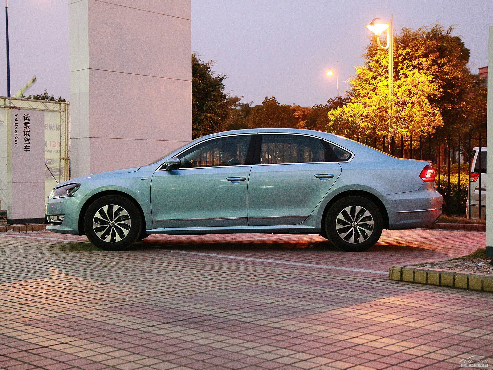 帕薩特外觀高清大圖