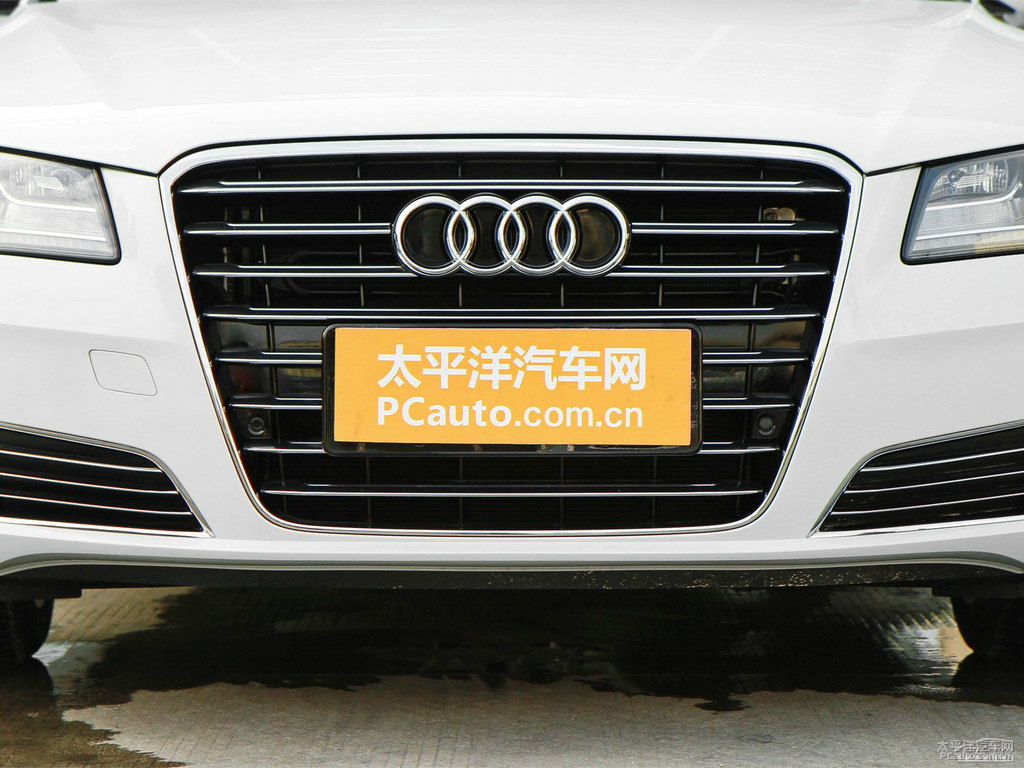 冰川白奧迪A8L車頭外觀圖片