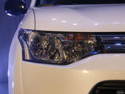 2013款 2.0L 兩驅(qū)運(yùn)動(dòng)導(dǎo)航版5座 2013款 2.0L 兩驅(qū)運(yùn)動(dòng)導(dǎo)航版5座