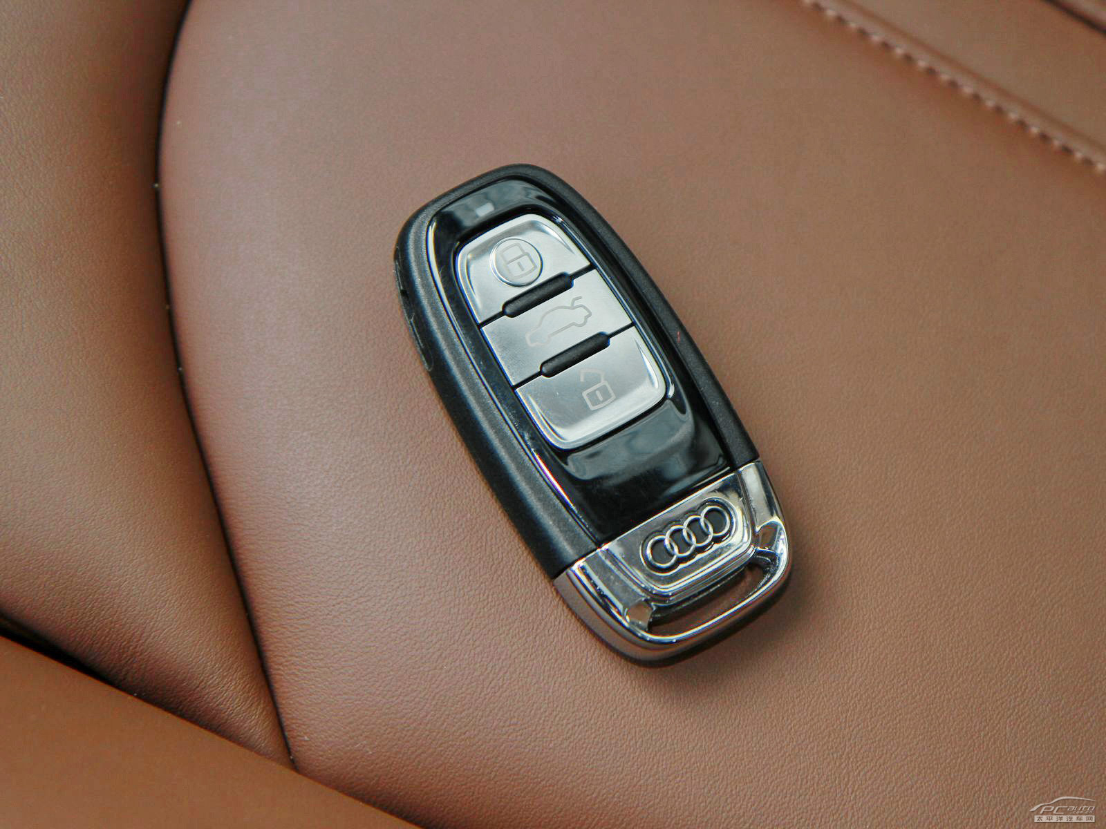 奧迪A8L細(xì)節(jié)高清大圖