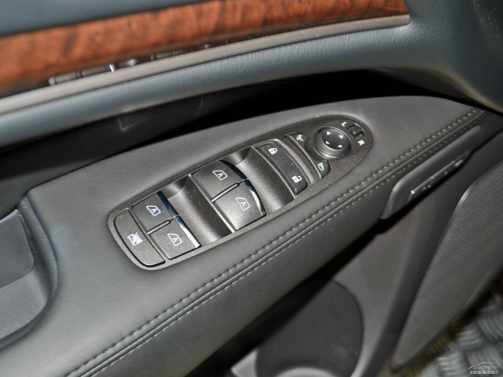 英菲尼迪JX內(nèi)飾高清大圖