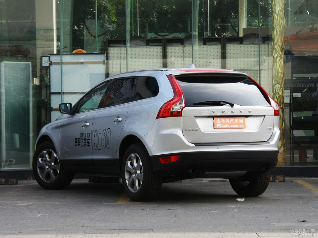 y֠XC60(M)^DƬ