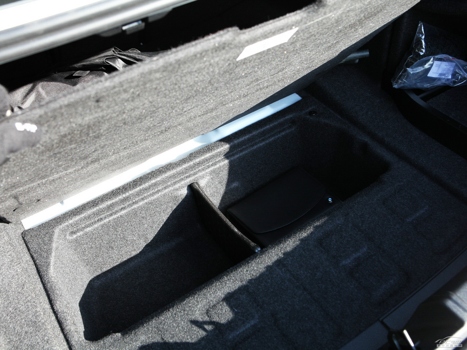 寶馬3系空間高清大圖