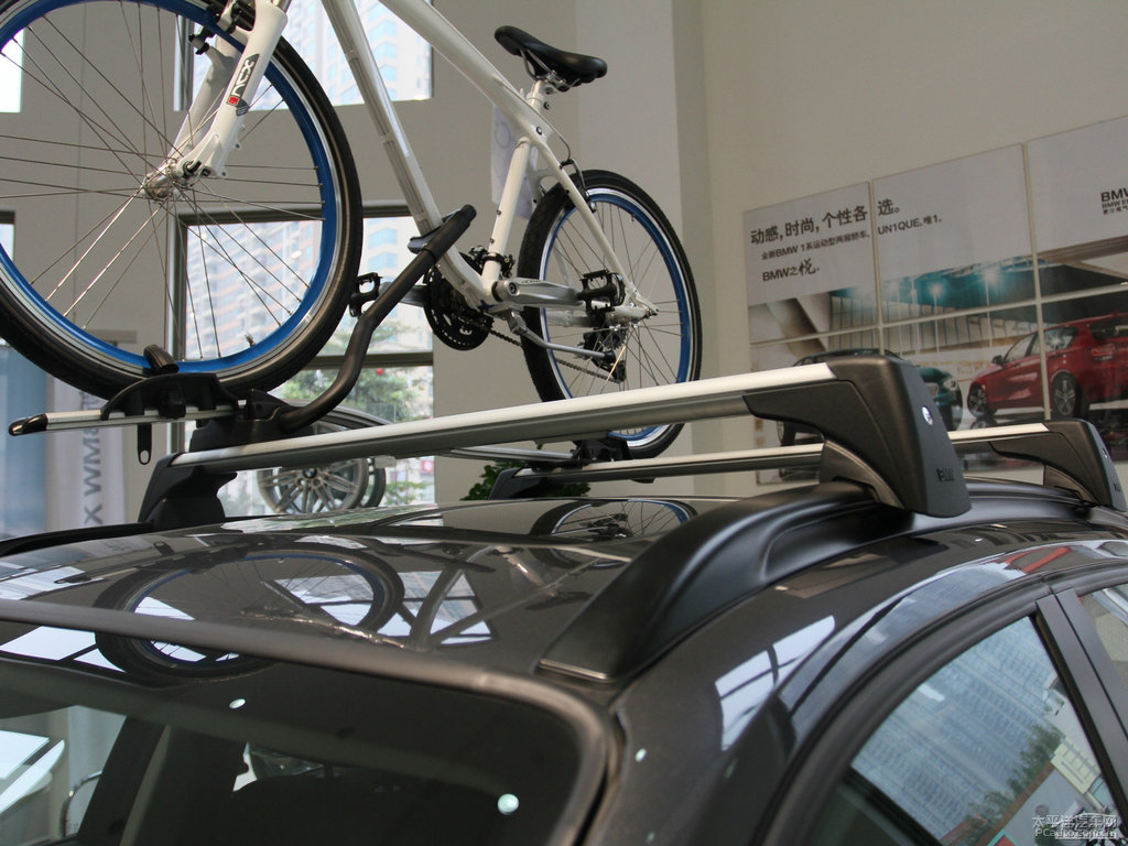 礦石灰寶馬X1車身外觀圖片