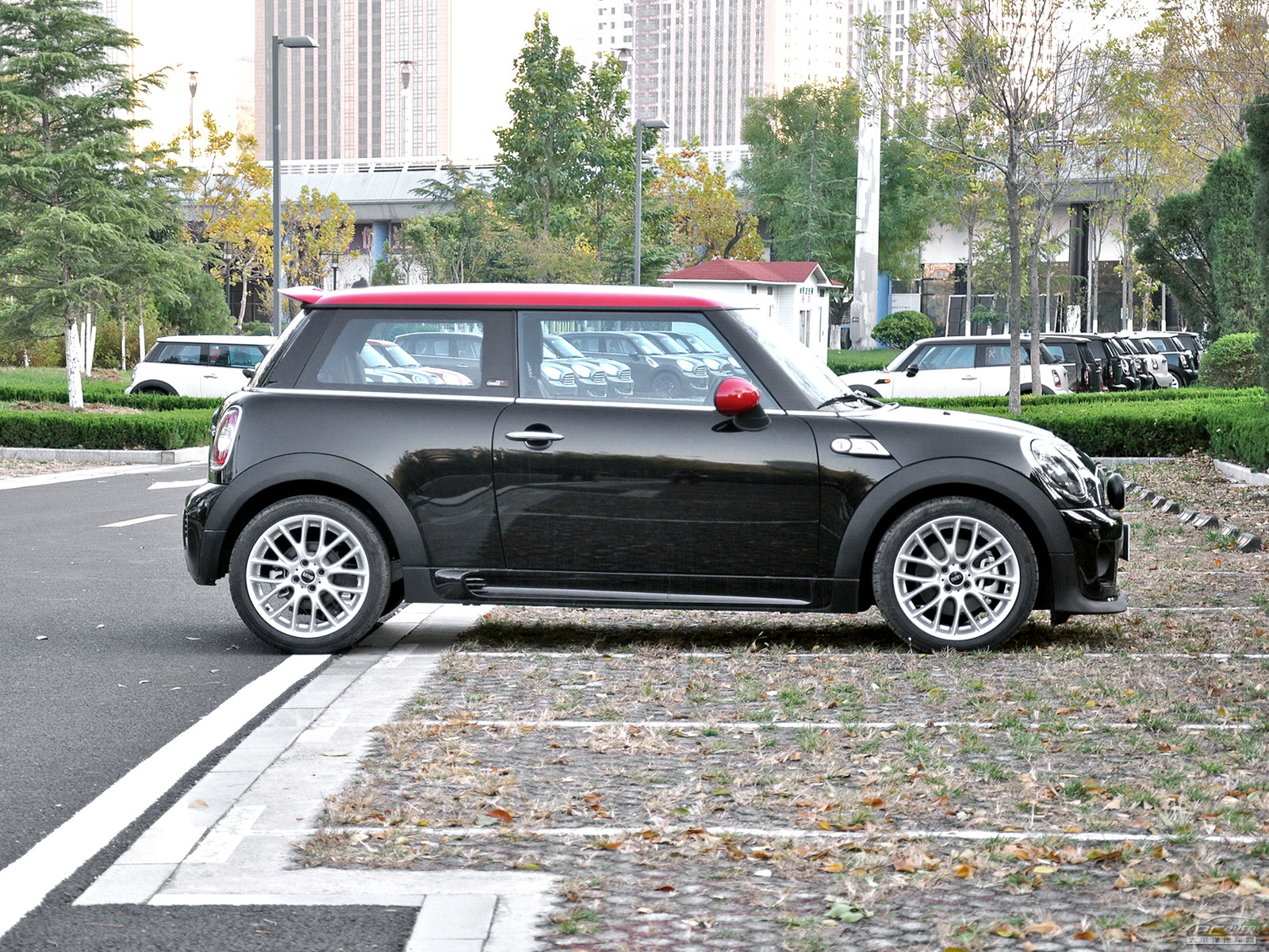 MINI CLUBMAN外觀高清大圖