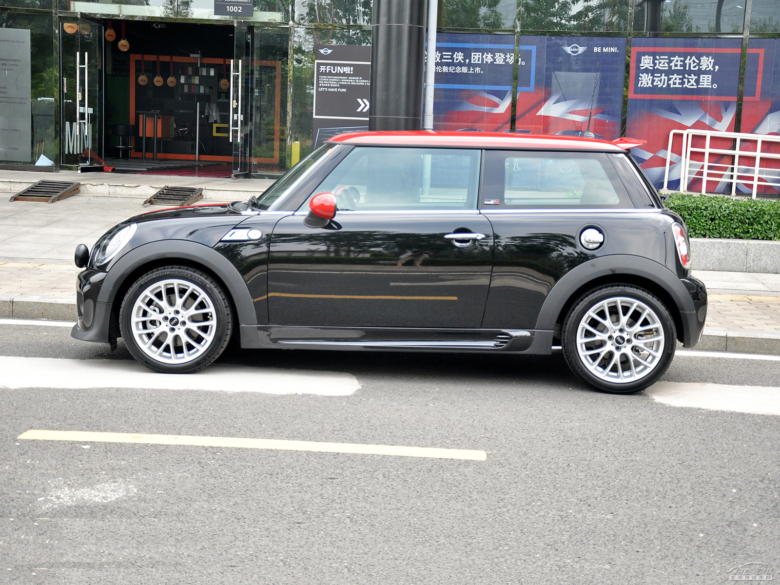 MINI CLUBMAN外觀高清大圖