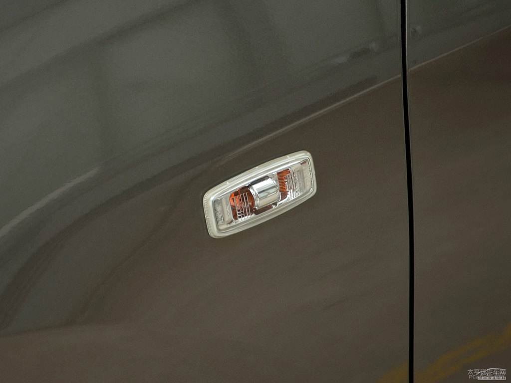 鈦古金軒逸車(chē)身外觀圖片