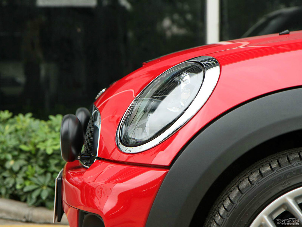 辣椒紅MINI CLUBMAN車頭外觀圖片