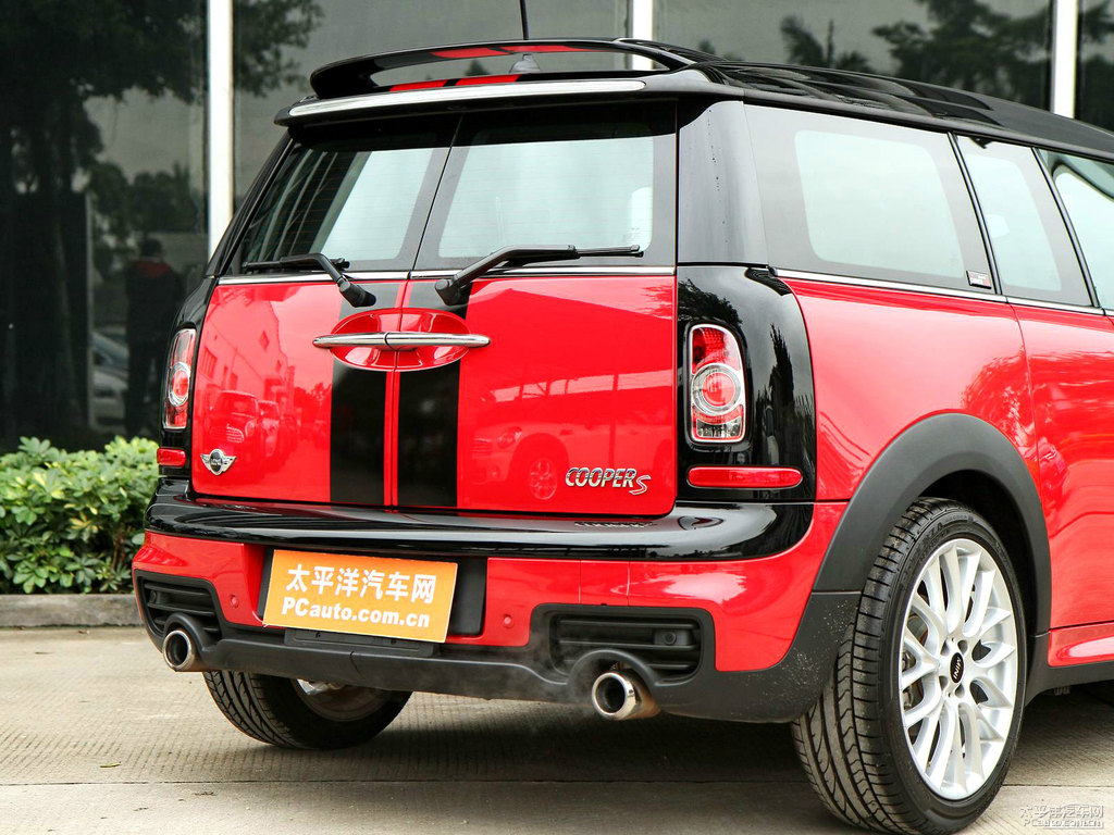 辣椒紅MINI CLUBMAN車尾外觀圖片
