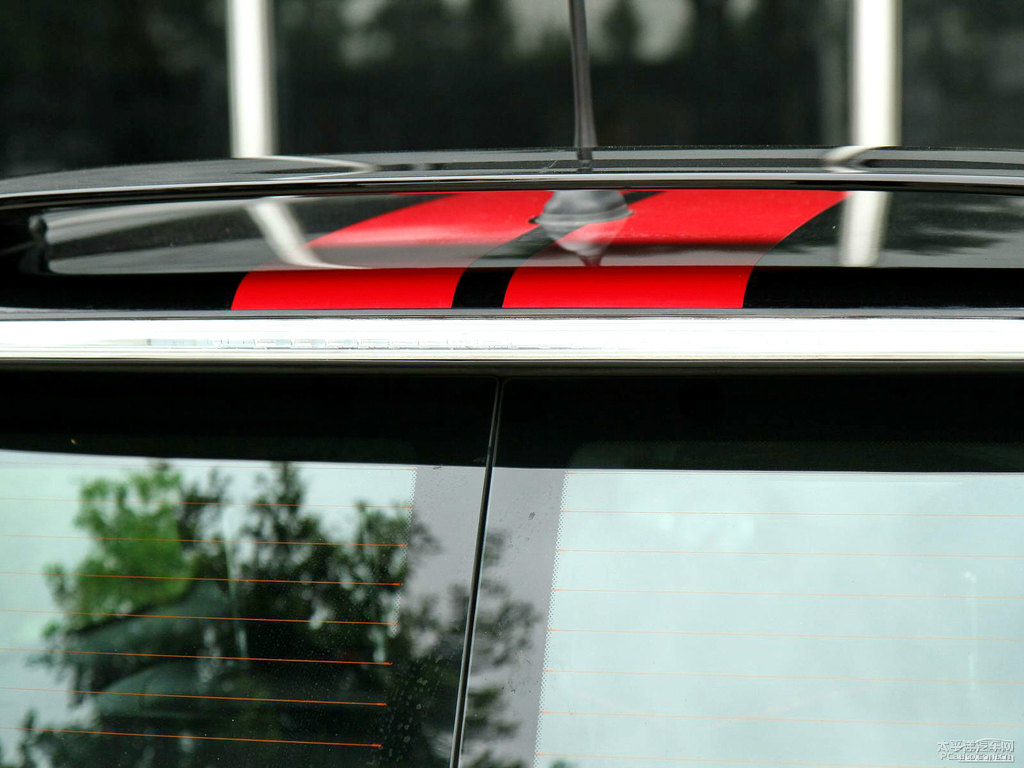 辣椒紅MINI CLUBMAN車尾外觀圖片