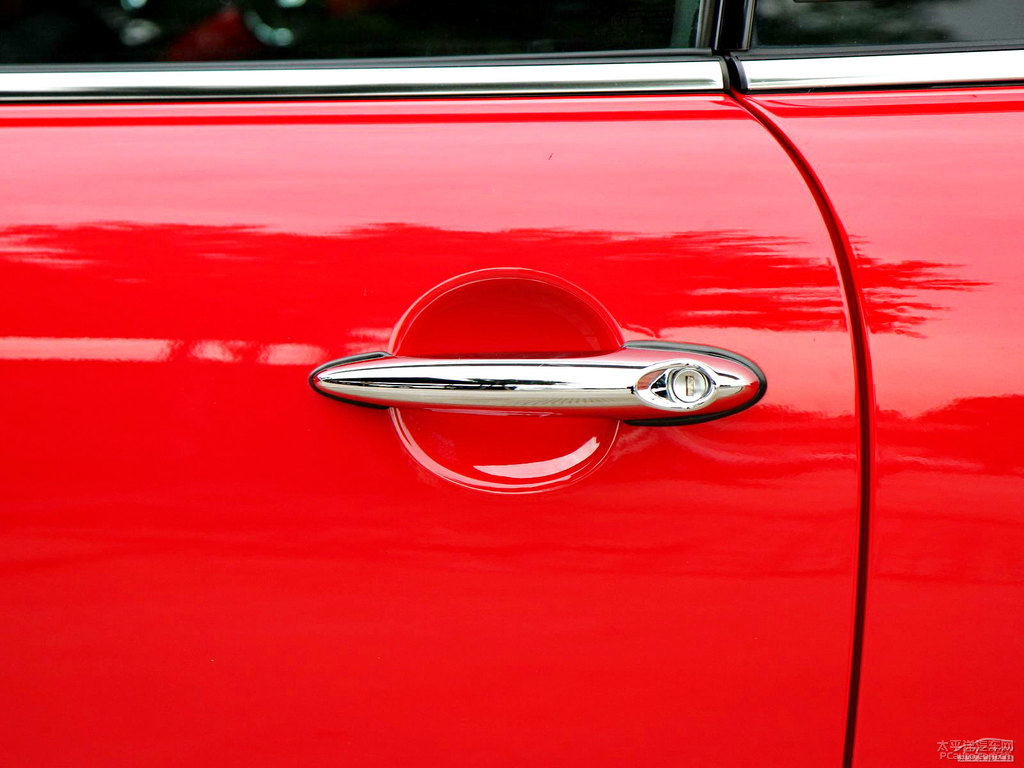 辣椒紅MINI CLUBMAN車身外觀圖片