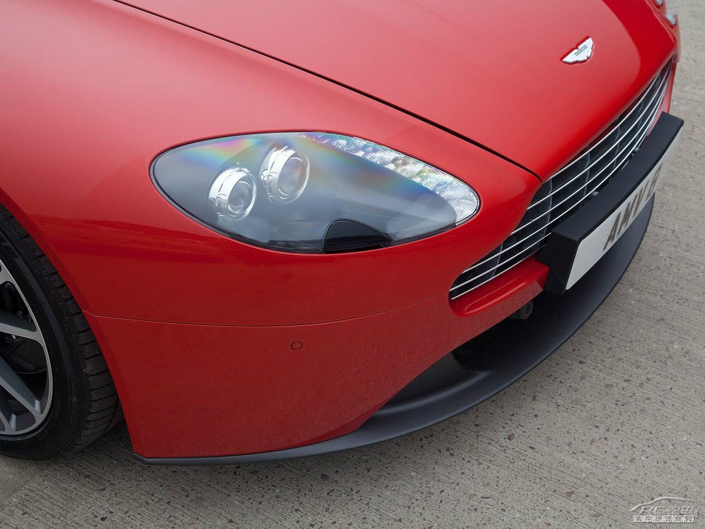 V8 Vantage܇^^DƬ