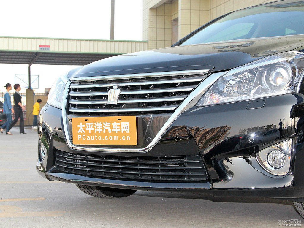 黑色皇冠車頭外觀圖片