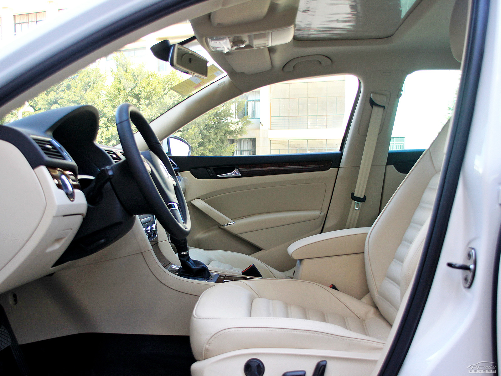 帕薩特空間高清大圖