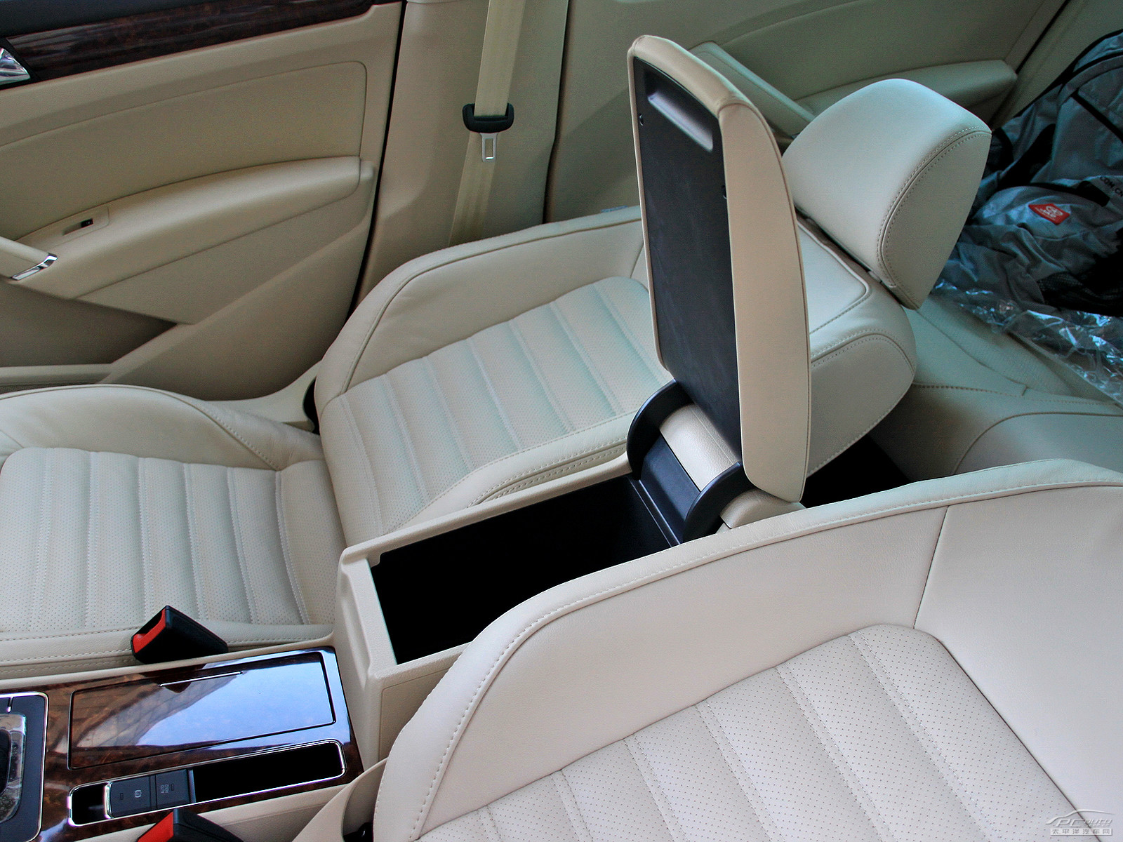 帕薩特空間高清大圖