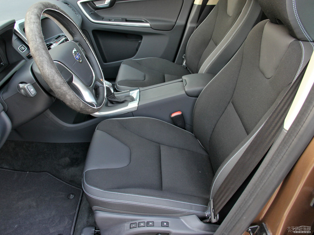~ɫ֠XC60(M(jn))(ni)DƬ