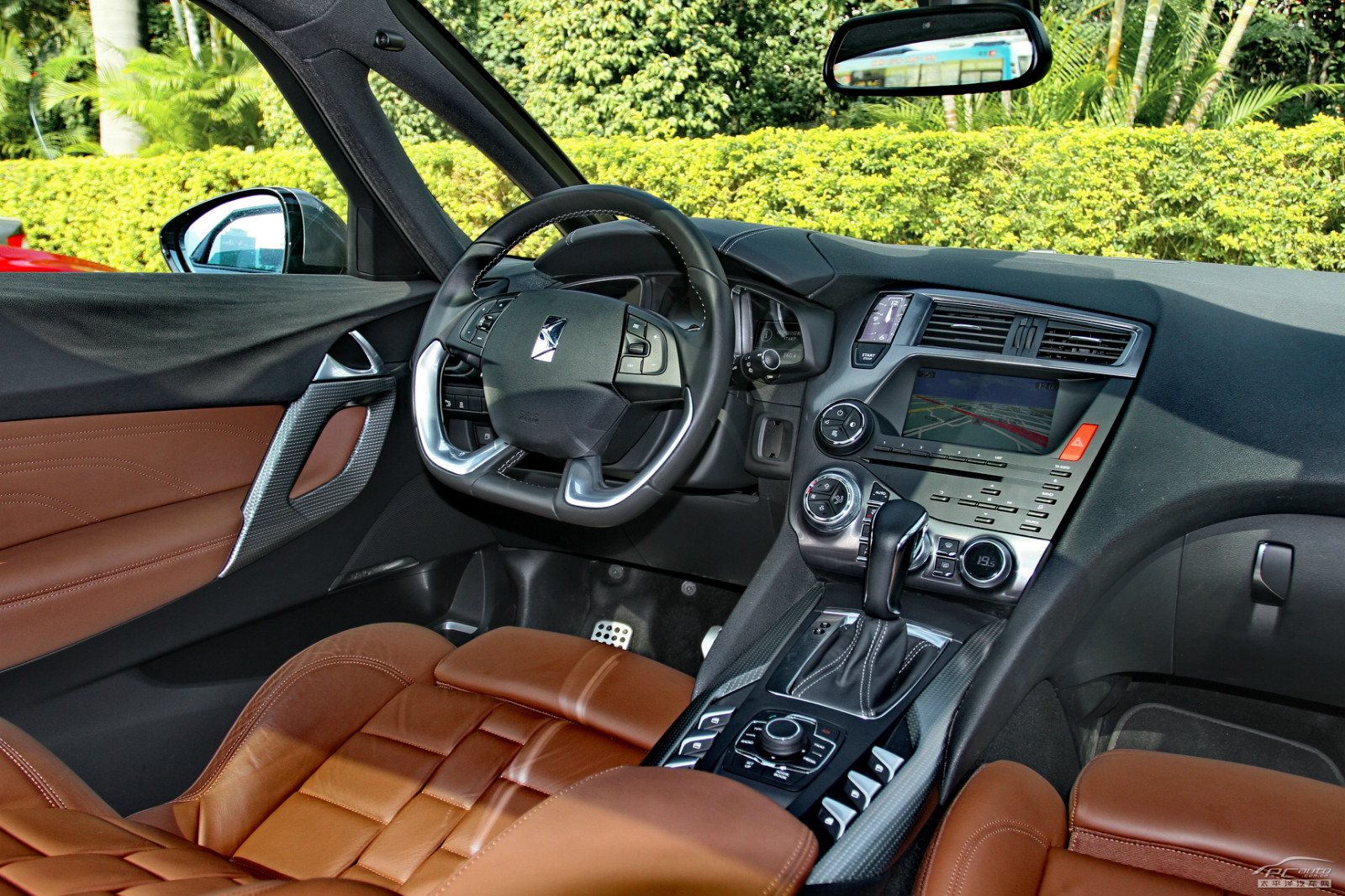 DS 5(進口)內(nèi)飾高清大圖
