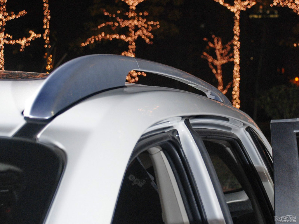 象牙白傳祺GS5車身外觀圖片