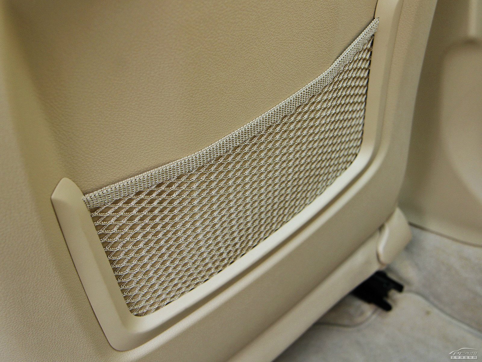 寶馬3系空間高清大圖