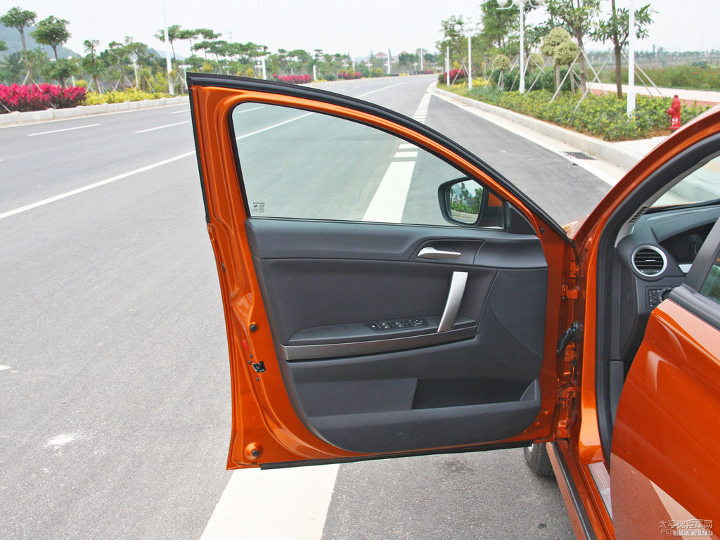 伯明翰橙MG6車廂內(nèi)飾圖片