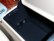 2012款 2.5L Royal Saloon 尊貴版 2012款 2.5L Royal Saloon 尊貴版